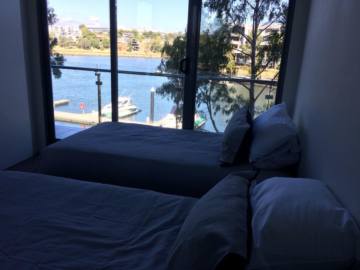 Marina View Apartment On The Maribyrnong River, Melbourne Exterior foto