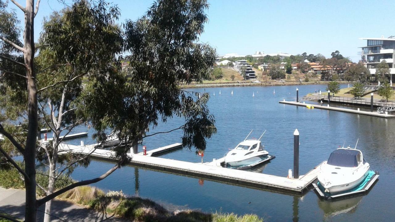 Marina View Apartment On The Maribyrnong River, Melbourne Exterior foto